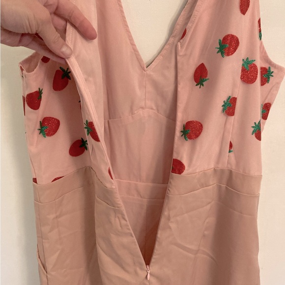 Strawberry Pinup romper Retro Stage! Pink! Viva Las Vegas. NWT. With pockets!! - Picture 3 of 11